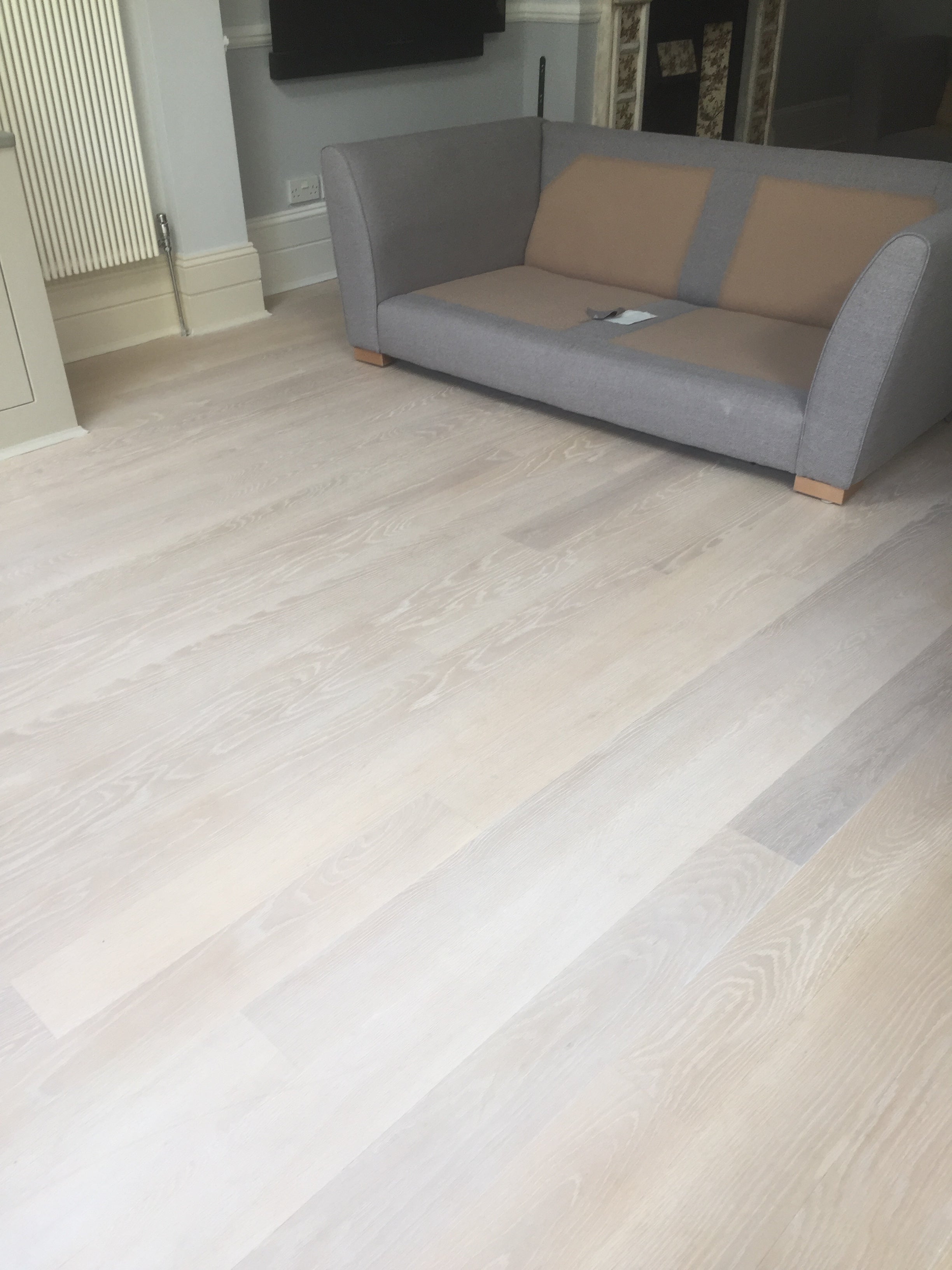 White lacquer oak flooring “St James Collections”